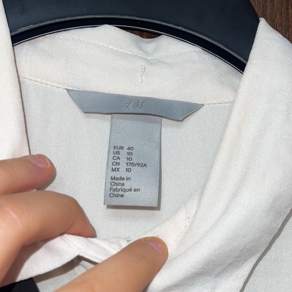 H&M Blouse - Picture 5 of 6
